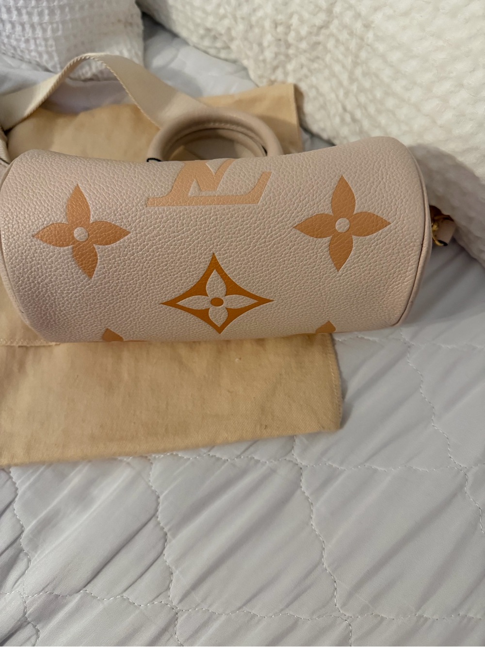 Louis Vuitton Pale Beige Mini Barrel Bag with Detachable Strap - Picture 2 of 7